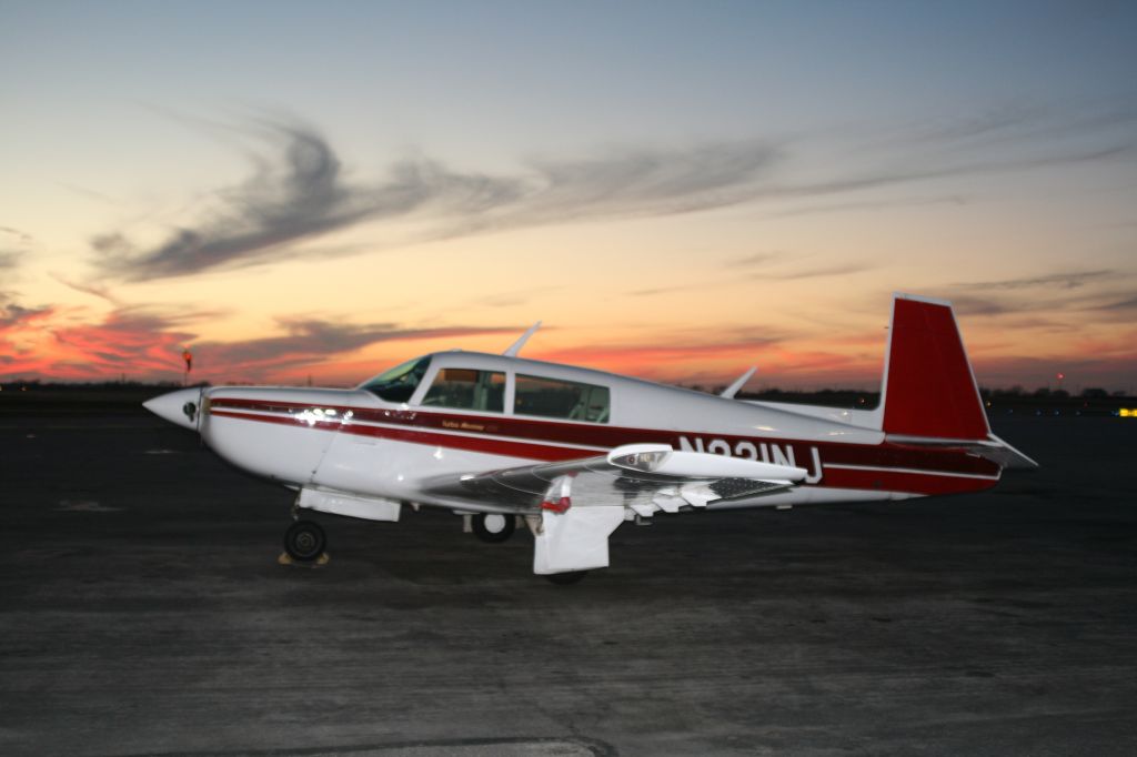Mooney M-20 Turbo (N231NJ)