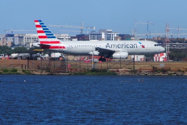 Airbus A319 (N652AW)