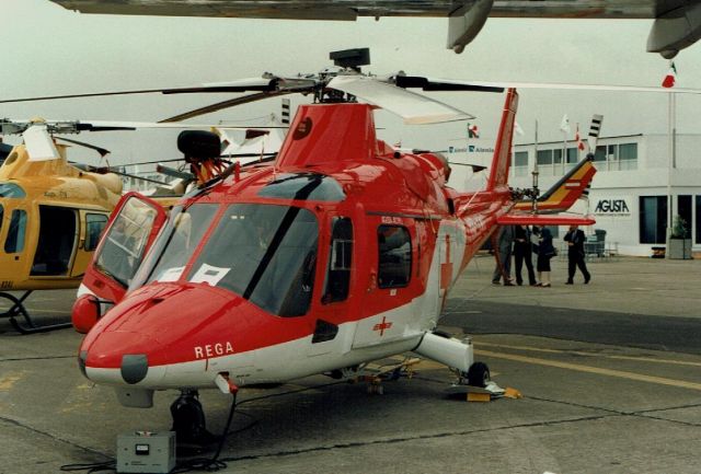 HB-XWG — - REGA Swiss Air Ambulance Agusta A109K2 cn10007  Le Bouget 16-6-1995