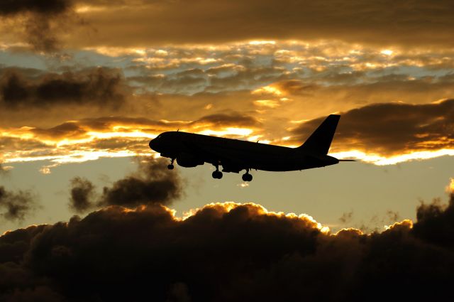 Airbus A320 (C-FFWJ)