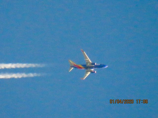 Boeing 737-700 (N742SW)