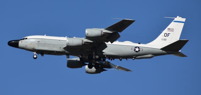 Boeing RC-135 (62-4132) - RC-135 62-4132 2 miles out from runway 31 at Ellsworth AFB, SD