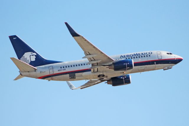 Boeing 737-700 (N997AM) - AeroMexico / Boeing 737-76Q / MSN 30283 / N997AM / MMMX 02/2021