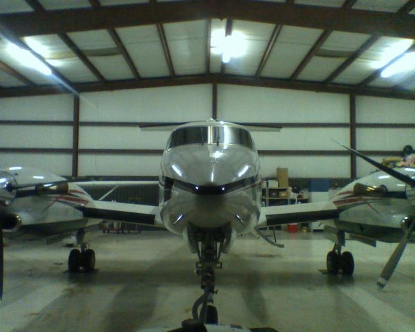 Beechcraft Super King Air 300 (N401BL)