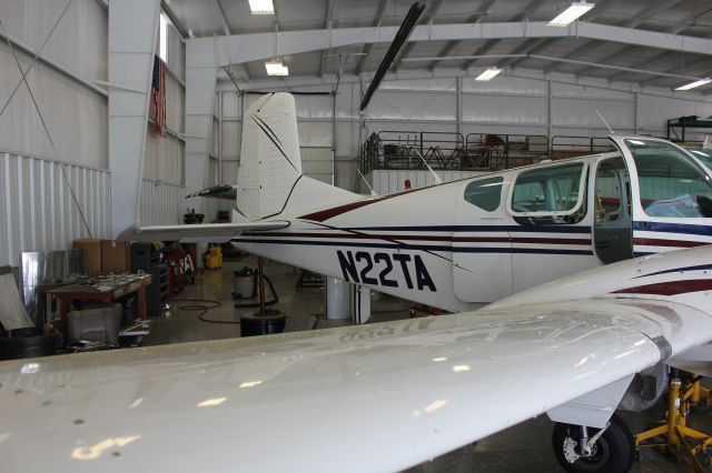 Beechcraft Duchess (N22TA)