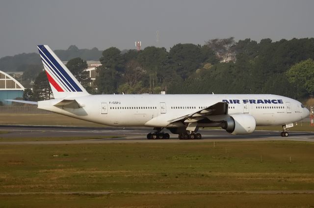 Boeing 777-200 (F-GSPJ)