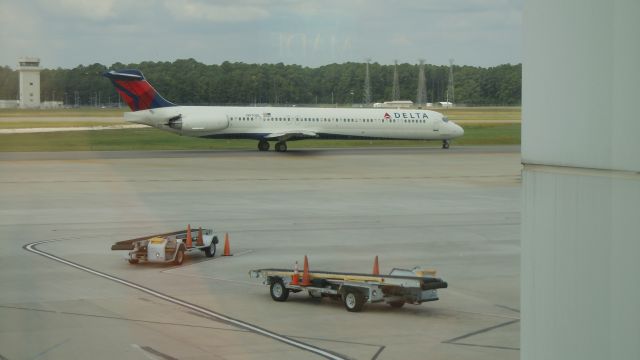 McDonnell Douglas MD-88 (N970DL)