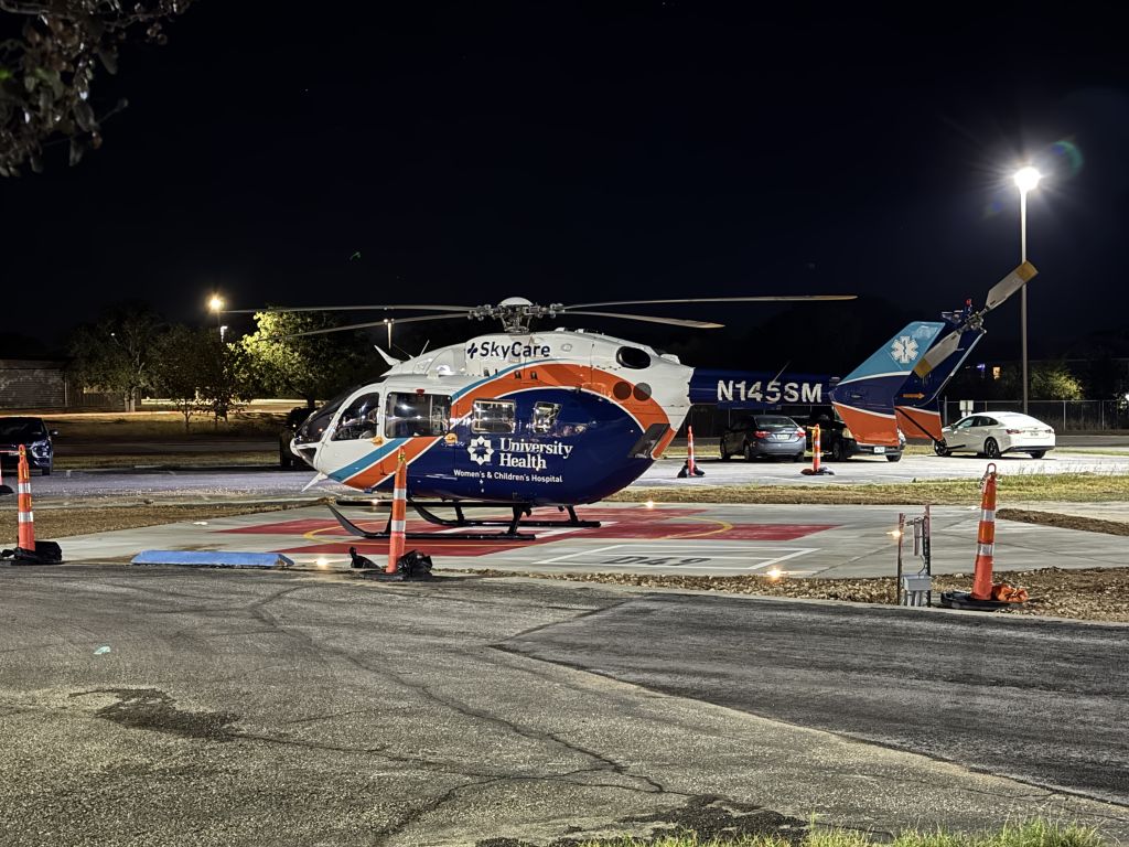 N145SM — - I was sitting in the parking lot at Gonzales Memorial Hospital.