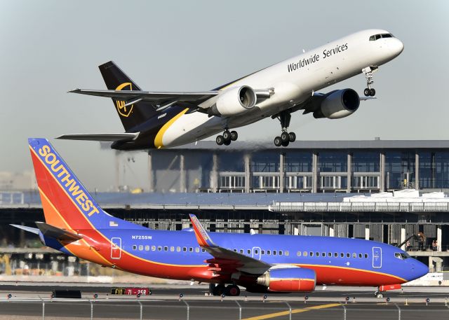 Boeing 757-200 (N408UP)