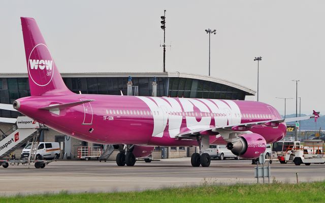 Airbus A321 (TF-SON) - wow air a321-211 tf-son diverted to shannon during the night from barcelona to keflavik 5/6/18.