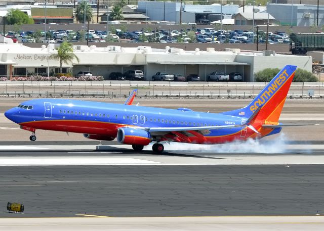 Boeing 737-800 (B8637A)