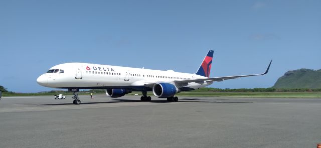 Boeing 757-200 (N548US)