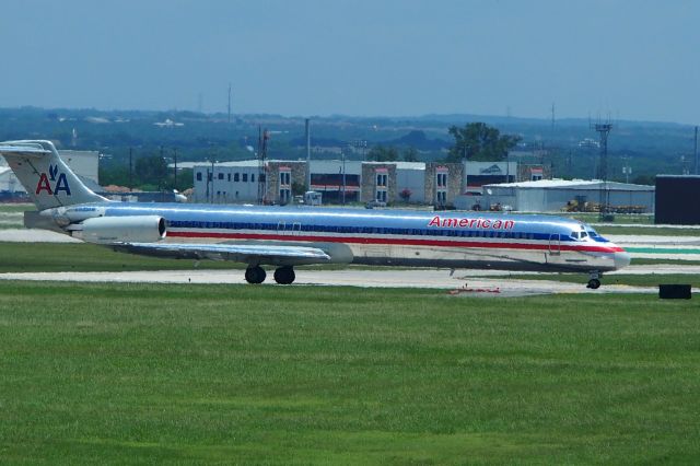 McDonnell Douglas MD-80 (N9401W)