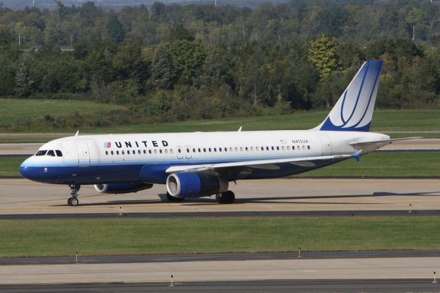 Airbus A320 (N412UA) - October 5, 2011 - arrived at Washington Dulles 
