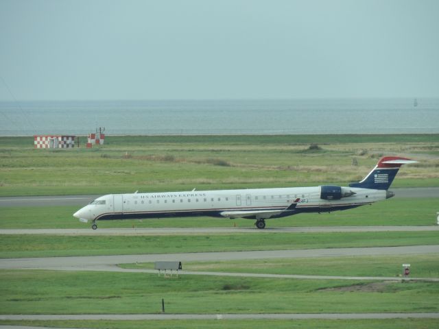 Canadair Regional Jet CRJ-900 (N924FJ)