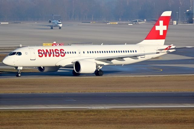 Airbus A220-300 (HB-JCI)