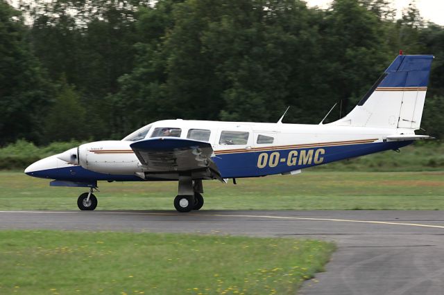 Piper Seneca (OO-GMC)