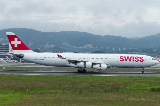 Airbus A340-300 (HB-JMK) - Swiss - Airbus A340-313br /Registration: HB-JMKbr /br /Zurich (ZRH) / Sao Paulo (GRU)br /br /Foto tirada em: 10/12/2016br /Fotografia: Marcelo Luiz