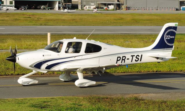 Cirrus SR-22 (PR-TSI)