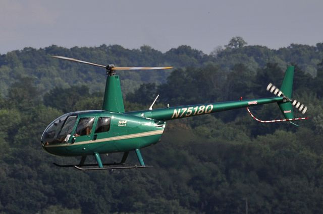 Robinson R-44 (N7518Q) - Seen at KFDK on 8/23/2009.      NEGATIVE VOTE COURTESY OF SHREVEPORT, LOUISIANA USER WHOS RATED OVER 70 OF MY PHOTOS AS POOR.      a href=http://discussions.flightaware.com/profile.php?mode=viewprofile&u=269247  Profile/a