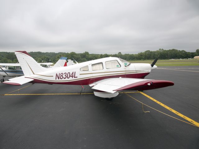 Piper Cherokee (N8304L)