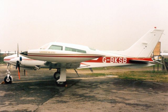 Cessna 310 (G-BKSB) - Seen here in Mar-96.br /br /Reregistered G-LLMC 16-Nov-06,br /then N789MC 8-Oct-08.br /Registration cancelled 20-Mar-18.