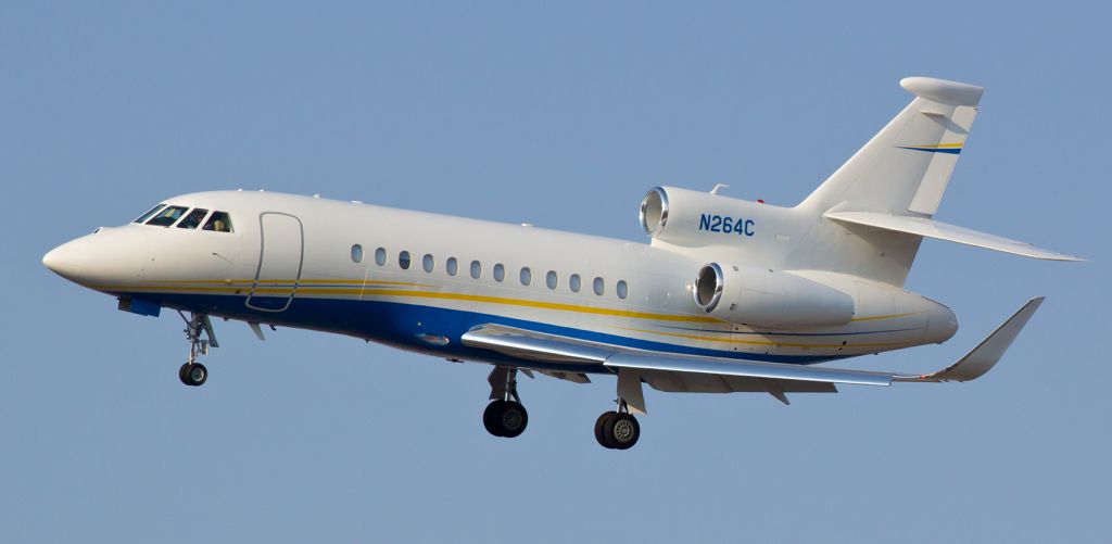 Dassault Falcon 900 (N264C) - My second post for today is this capture of an absolutely gorgeous Dassault Falcon 900 coming out of a short base to final for runway 28 at MRY.  