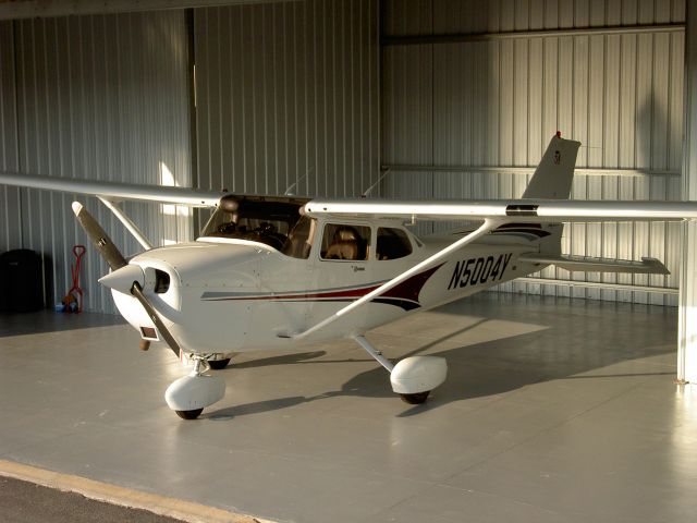 Cessna Skyhawk (N5004Y)