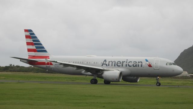 Airbus A320 (N107US)