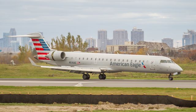 Canadair Regional Jet CRJ-700 (N516AE)