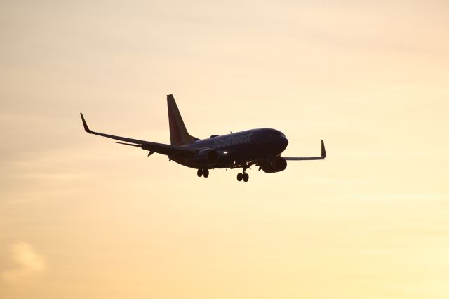 Boeing 737-700 (N773SA)