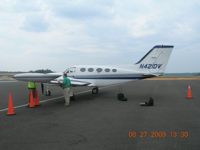 Cessna 421 (N421DV)