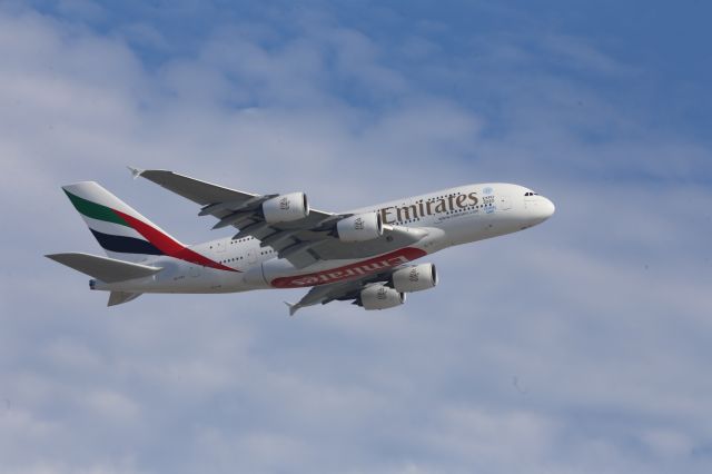 Airbus A380-800 (A6-EOG)