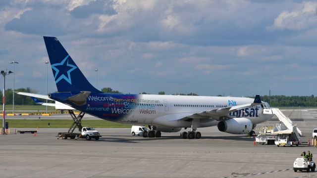 Airbus A330-200 (C-GUBD) - Air Transat Airbus A330-243 C-GUBD in Montréal 