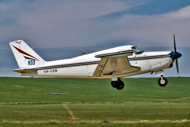 VH-CDB — - PIPER PA-24-250 COMMANCHE - REG : VH-CDB (CN 24-3668) - JAMESTOWN AIRPORT SA. AUSTRALIA - YJST 13/9/1997