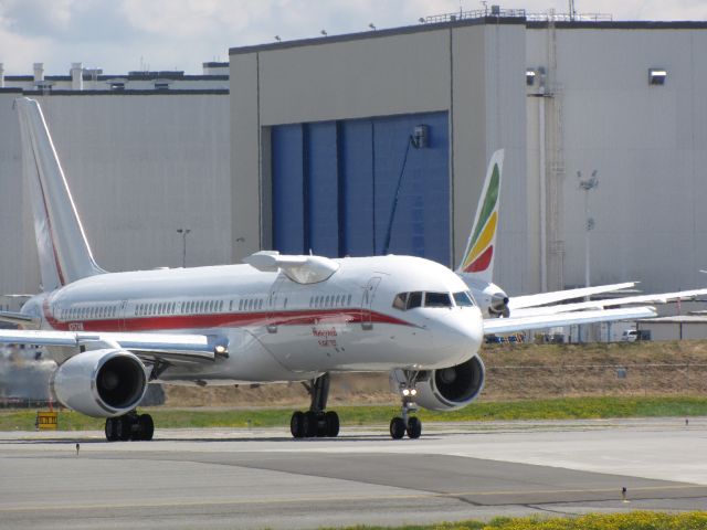 Boeing 757-200 (N757HW) - Watch it here for the full liverybr / a rel=nofollow href=http://www.youtube.com/watch?v=Af3CqG5ylR8https://www.youtube.com/watch?v=Af3CqG5ylR8/a