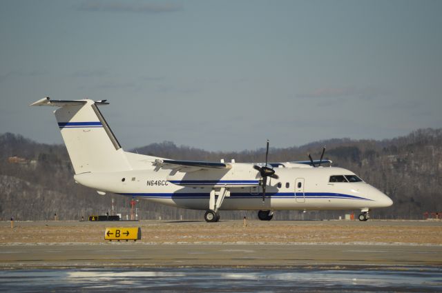 de Havilland Dash 8-100 (N646CC) - Thank you Kanawha County Schools for the 3rd SNOW DAY in a ROW! I enjoyed spotting at CRW and playing with my new Nikon D3200!