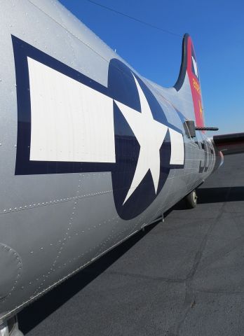 Boeing B-17 Flying Fortress (N5017N)