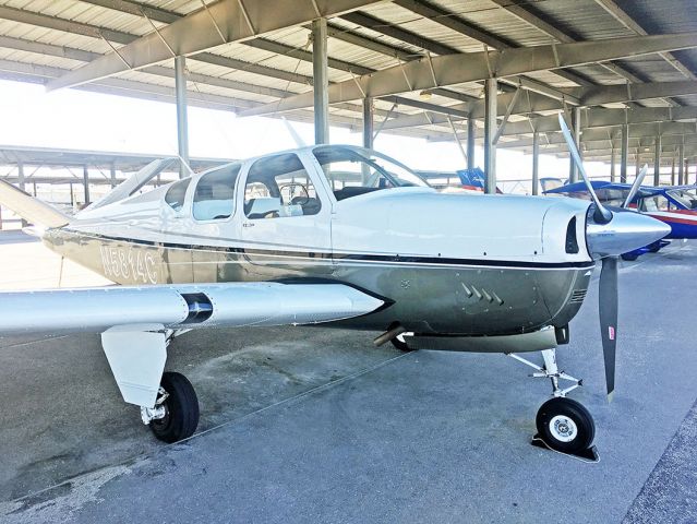 Beechcraft 35 Bonanza (N5814C)