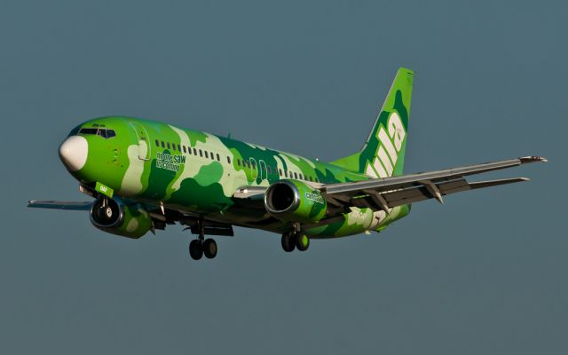 Boeing 737-700 (ZS-OAF) - South African budget airline. Used very colourful colour schemes.