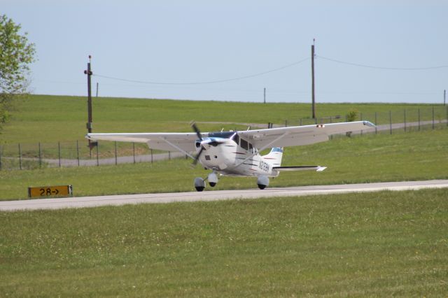 Piper PA-44 Seminole (N2159N) - N2159N landing at KOYM