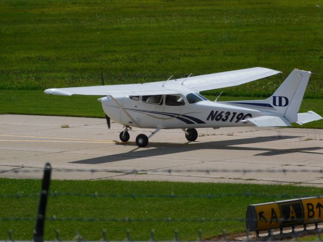 Cessna Skyhawk (N6319G)