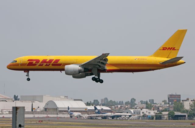 Boeing 757-200 (HP-1910DAE) - Aero Expreso - DHL / Boeing 757-27A(PCF) / MSN 29607 / HP-1910DAE / MMMX 05/2020