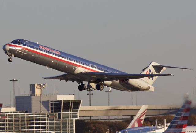 McDonnell Douglas MD-83 (N964TW) - Departing 36R (please view in "full" for highest image quality)