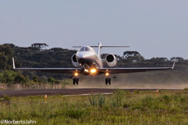 Learjet 40 (PR-BCC)