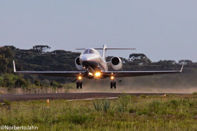 Learjet 40 (PR-BCC)