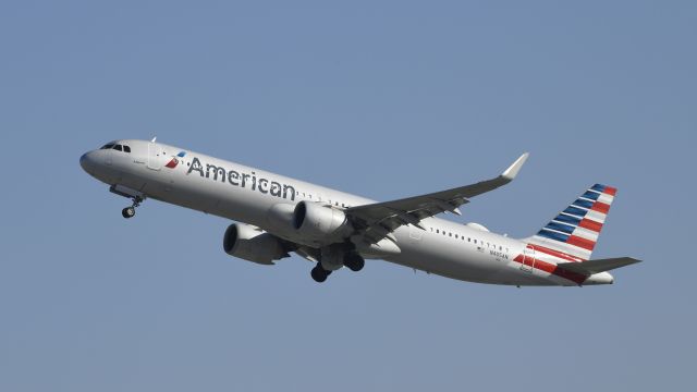 Airbus A321neo (N405AN) - Departing LAX on 25R