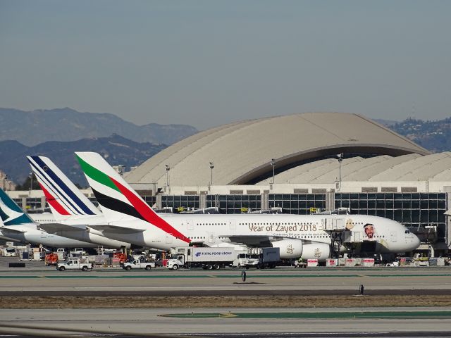 Airbus A380-800 (A6-EEU) - 100th A380 delivered to Emirates  (titles on the other side of the aircraft )