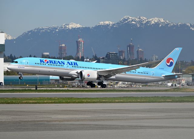 BOEING 787-10 Dreamliner (HL8538)
