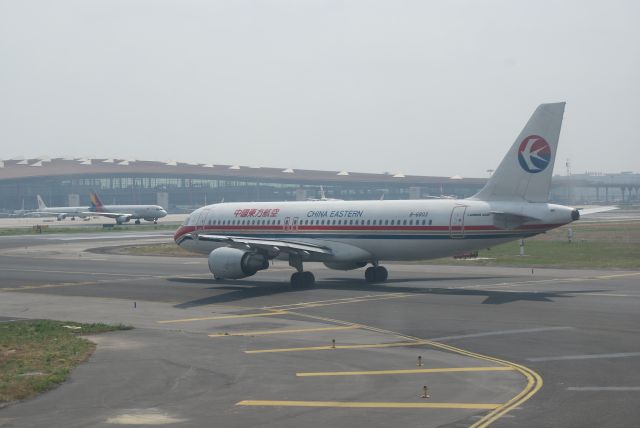 B-6803 — - China Eastern Airlines A320-200 cn4748